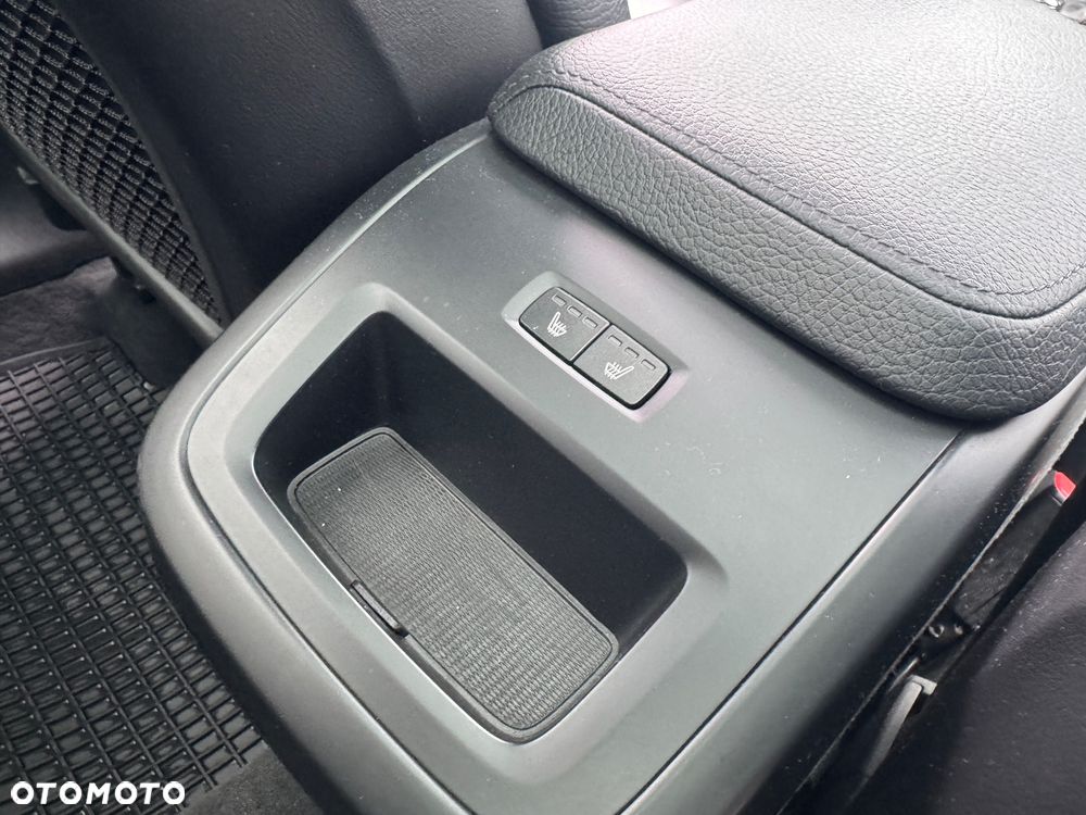 Volvo XC 60 T5 AWD Geartronic Momentum - 25