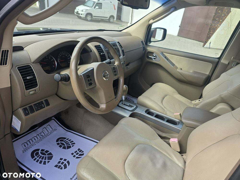 Nissan Pathfinder - 6