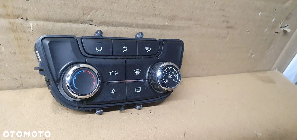 Panel nawiewu klimatyzacji klimy Opel Zafira C 13429876 - 4