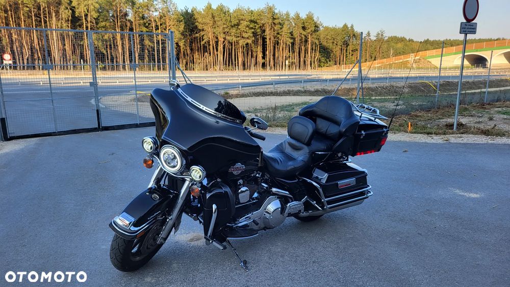 Harley-Davidson FLHTCU Ultra - 1