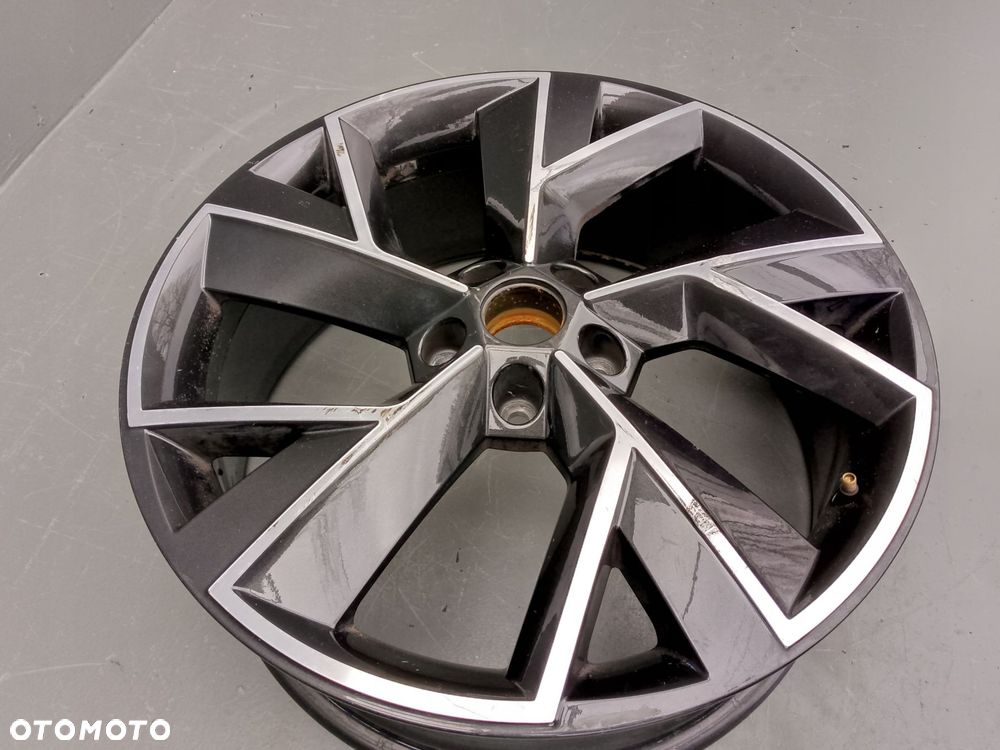 SKODA KODIAQ RS VRS 2021- FELGA ALUMINIOWA 7.0" X 19" ET 43 565601025 BF = - 9