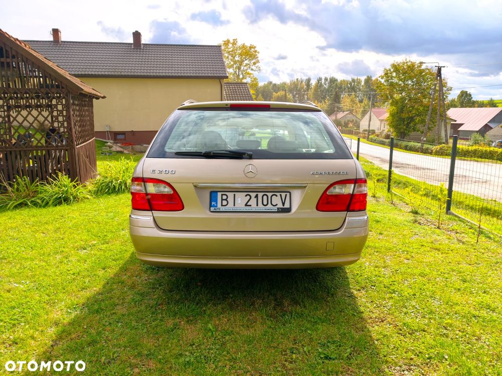 Mercedes-Benz Klasa E 200 Kompressor T Elegance - 35