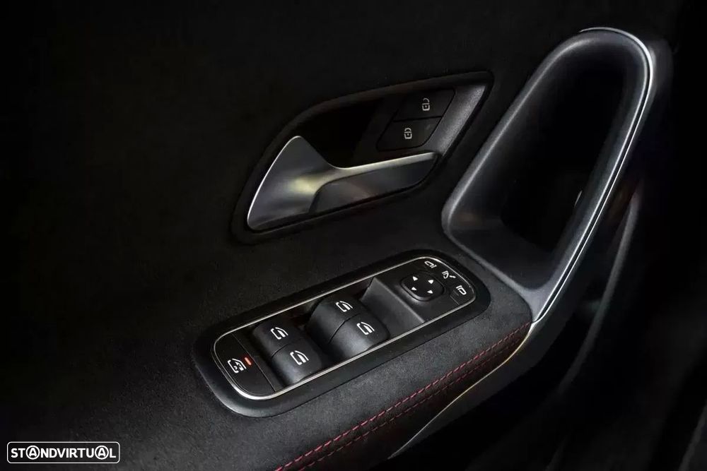 Mercedes-Benz A 250 e AMG Line - 19