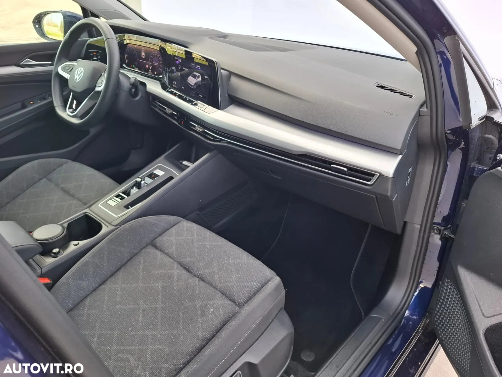Volkswagen Golf - 12