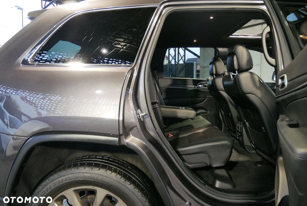 Jeep Grand Cherokee - 11