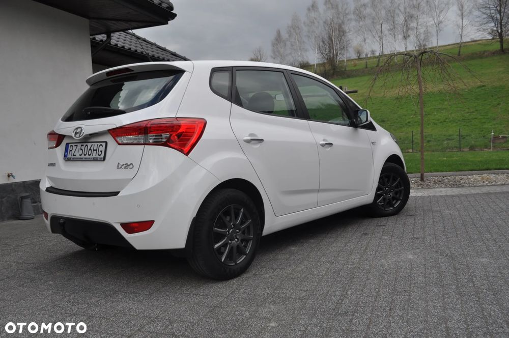 Hyundai ix20 1.4 blue Comfort - 11