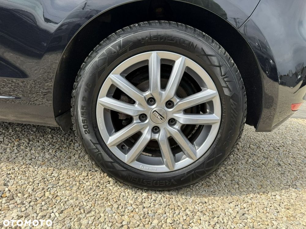 Volkswagen Golf 1.6 Comfortline - 19
