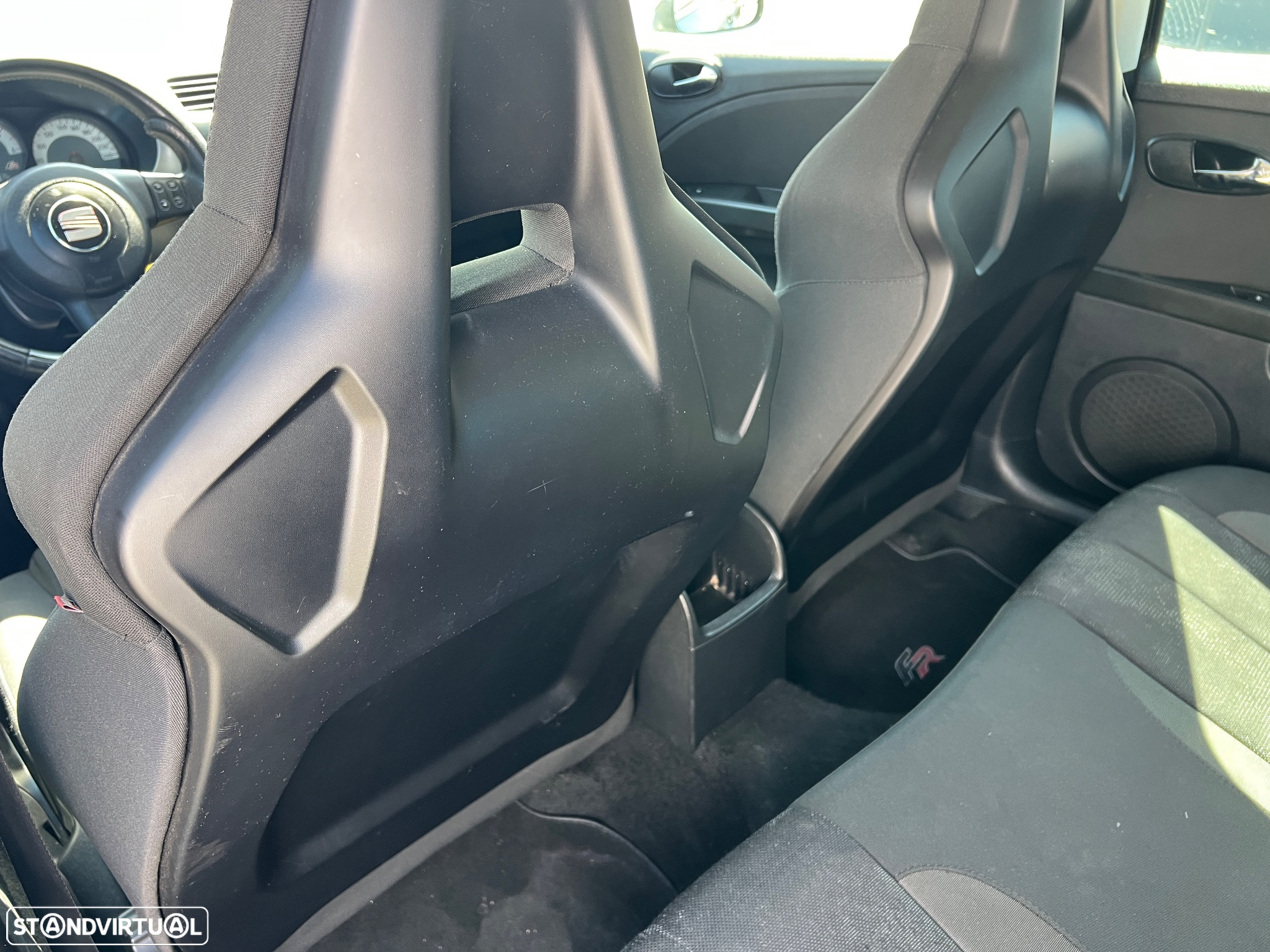 SEAT Leon 2.0 TDI FR 18 Tiago Monteiro - 29