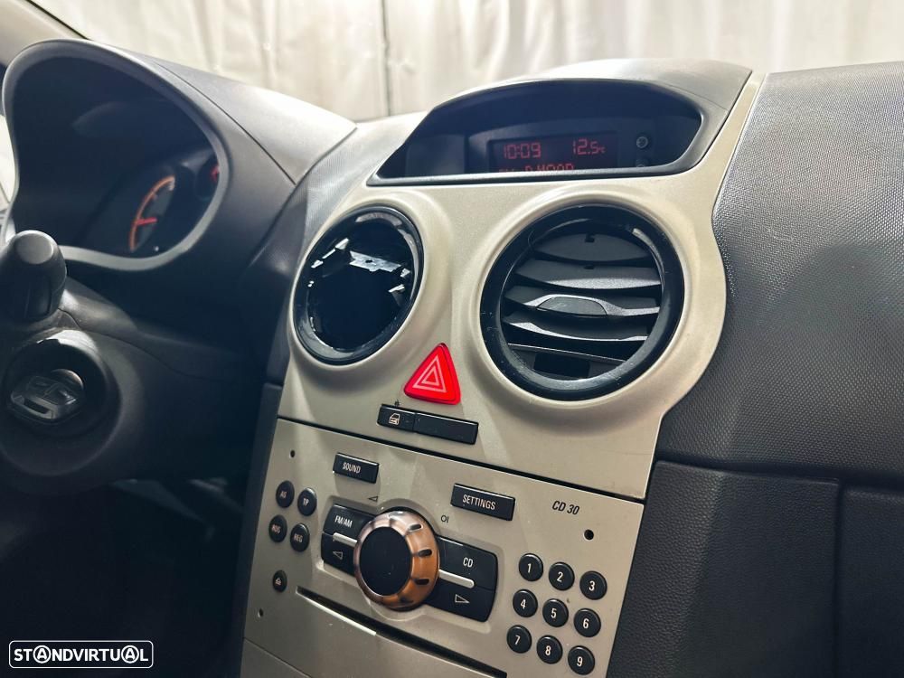 Opel Corsa Van 1.3CDTi 75cv - 19