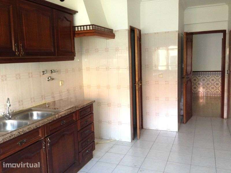 Apartamento T2 em Mem Martins - Grande imagem: 2/12