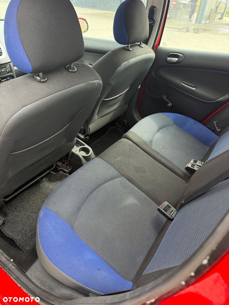 Peugeot 206 plus - 7