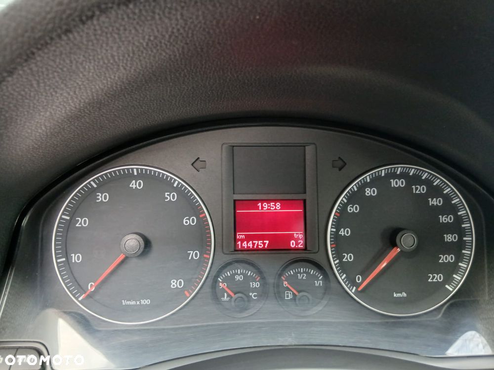 Volkswagen Golf - 8