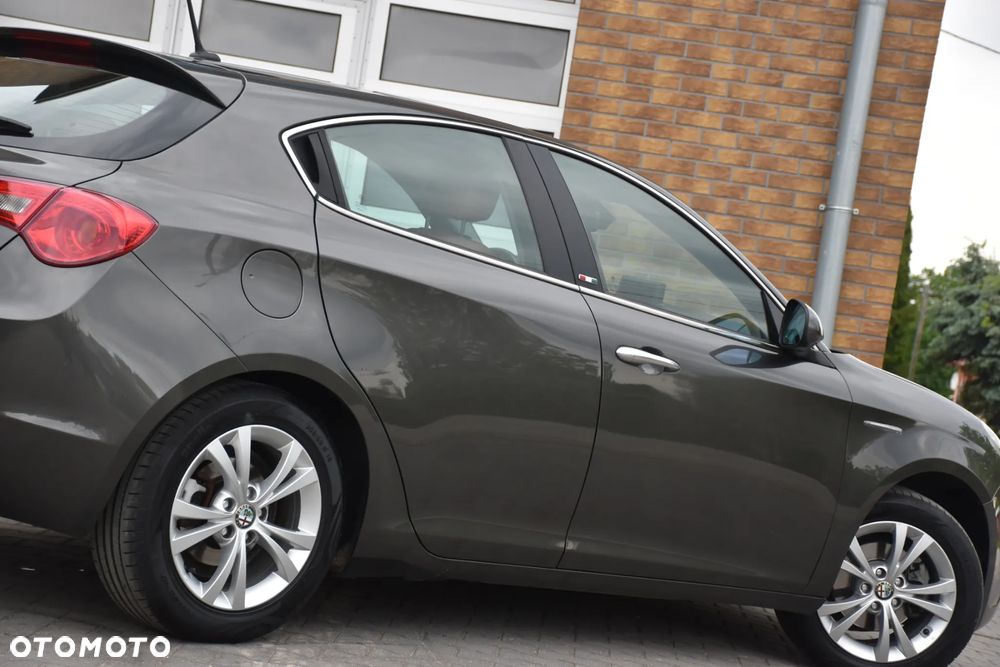 Alfa Romeo Giulietta 1.6 JTDM Distinctive - 40