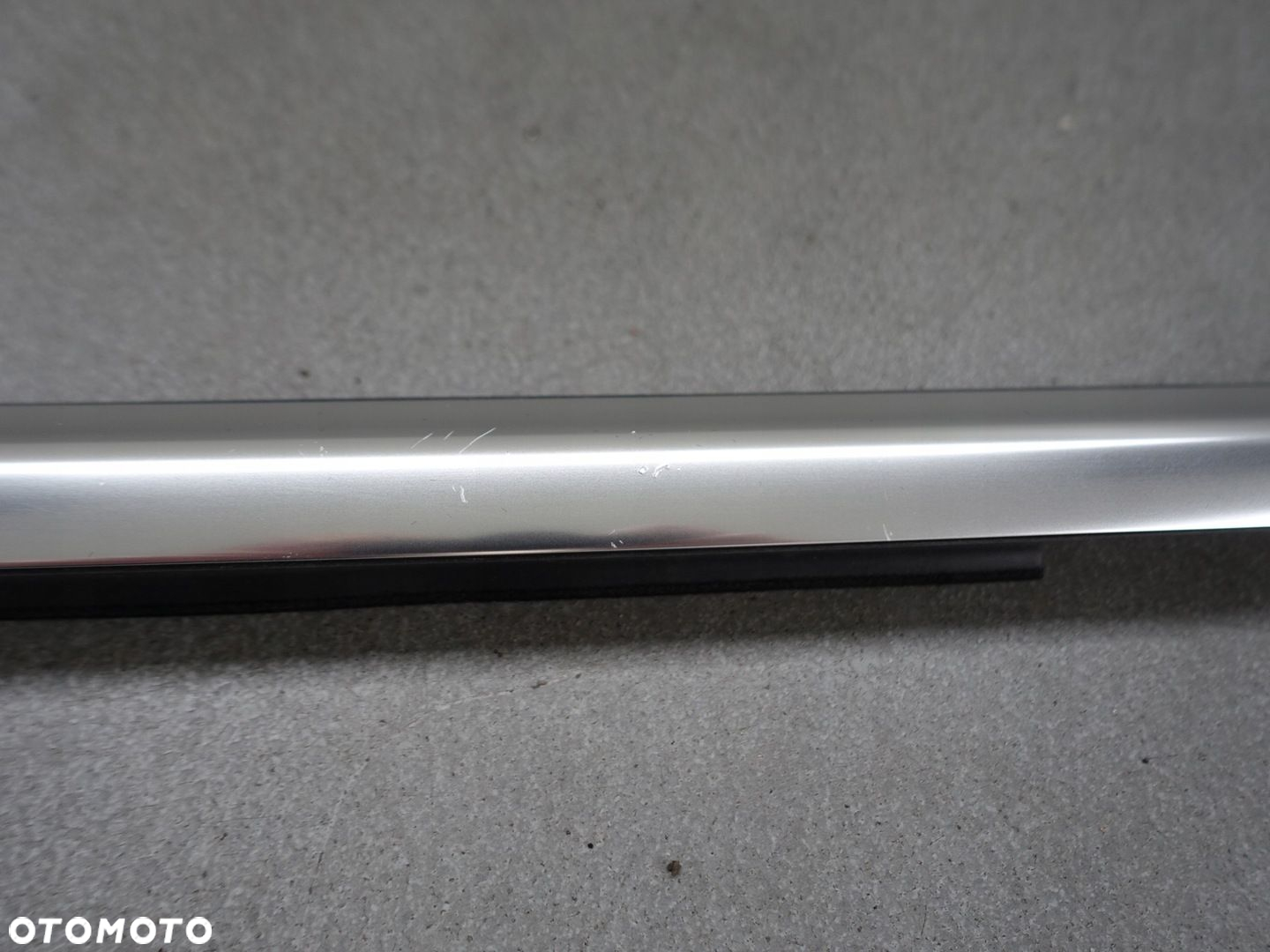 LISTWA ZGARNIAJĄCA DRZWI PRAWA PRAWY PRZÓD AUDI A3 S3 8Y 8Y0837476B - 4