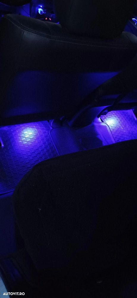 Mitsubishi Outlander 2.0 4WD - 28