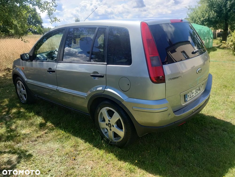 Ford Fusion 1.4 TDCI + - 10