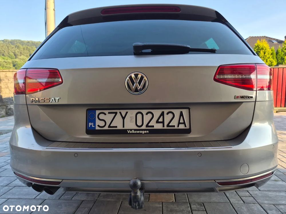 Volkswagen Passat 2.0 TDI SCR 4Mot DSG Highline - 12