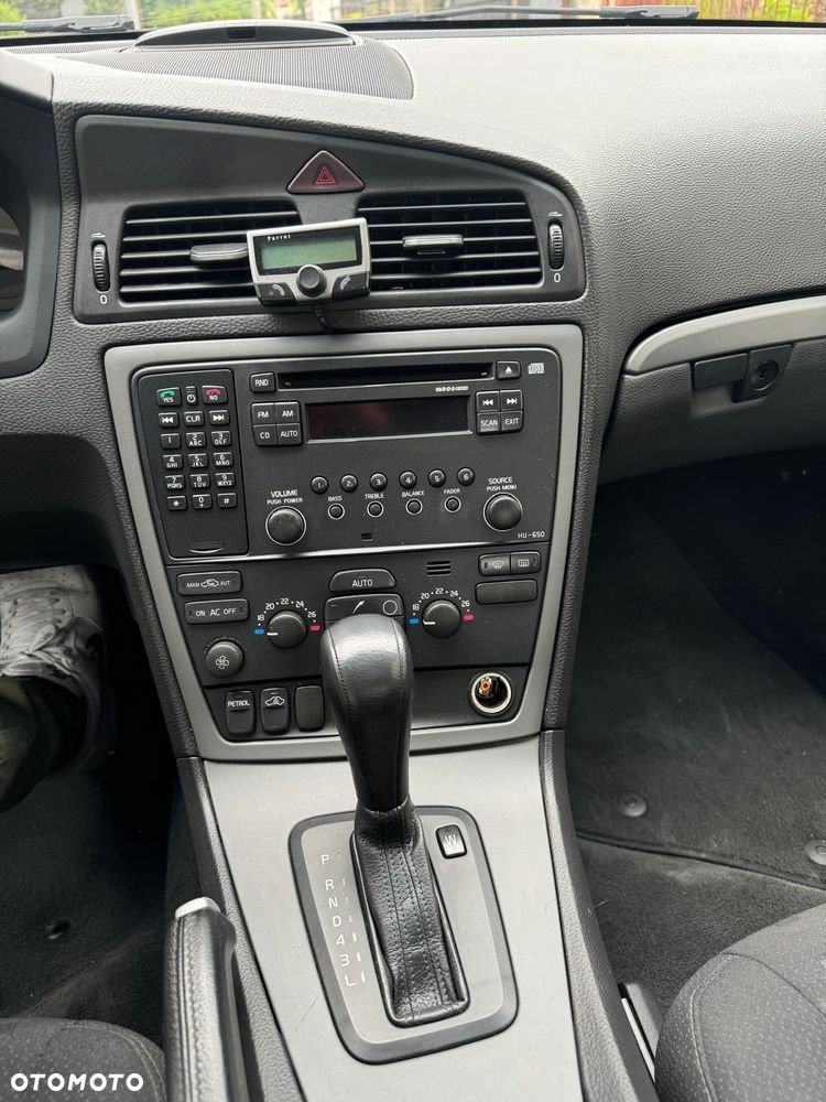 Volvo S60 2.4 Rubin - 23