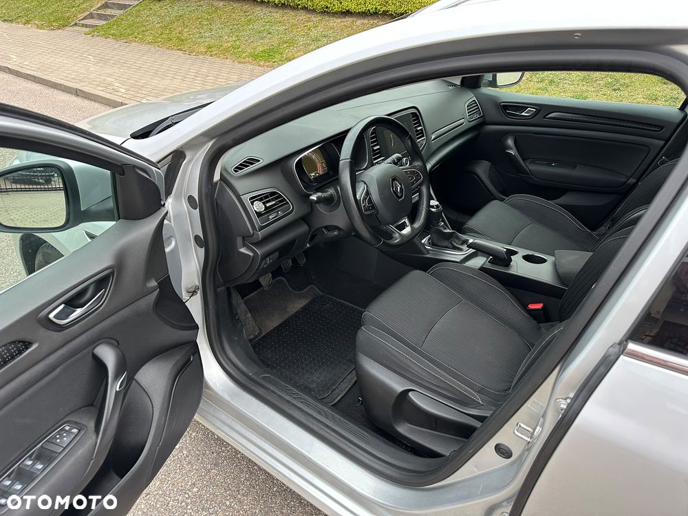 Renault Megane ENERGY TCe 100 LIFE - 9