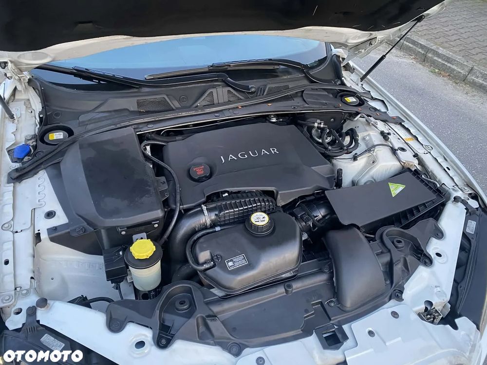 Jaguar XF 3.0 V6 D Luxury - 20