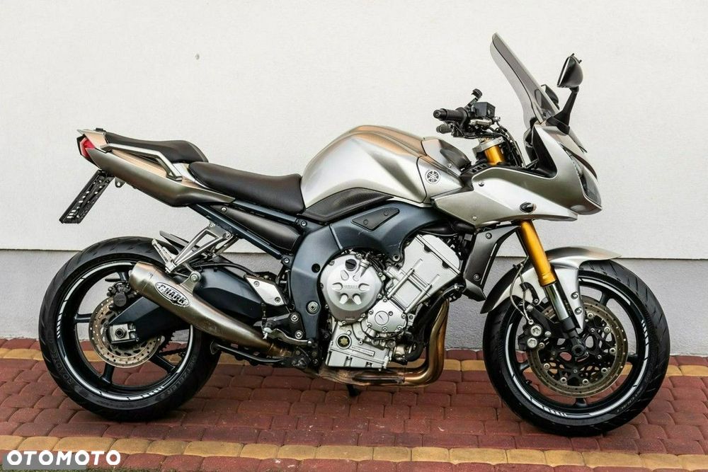 Yamaha FZ - 2