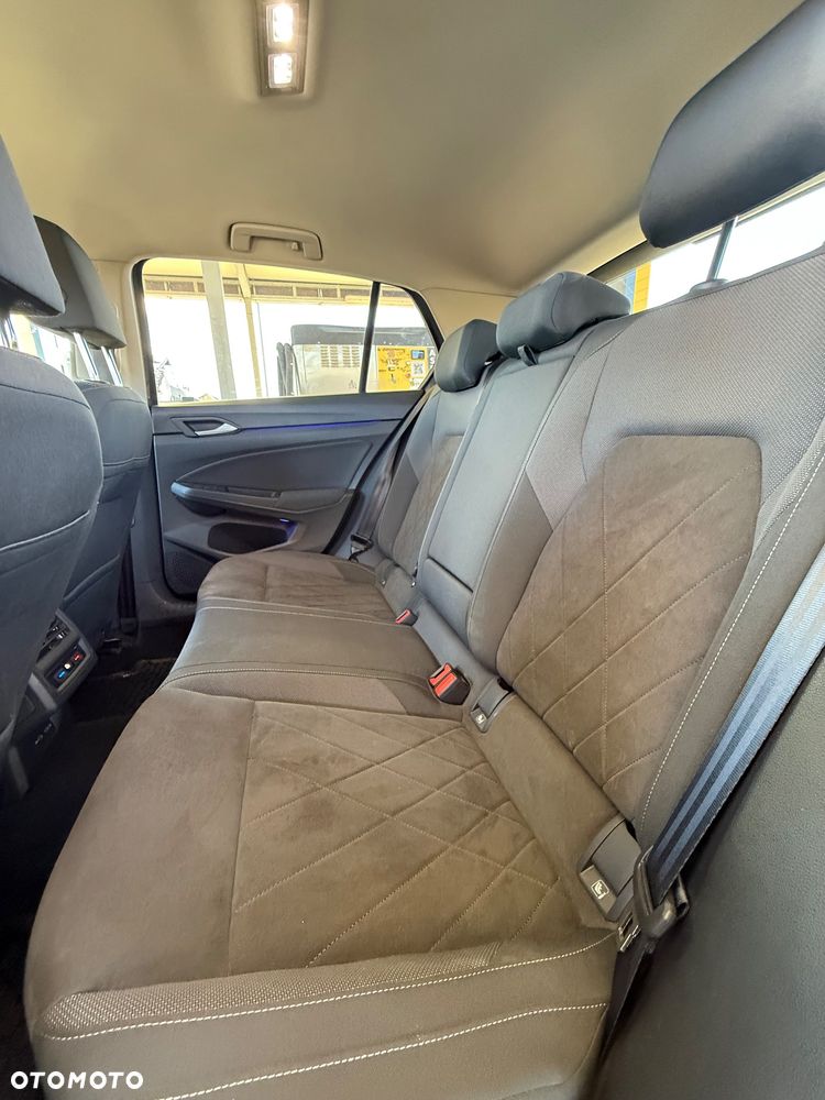 Volkswagen Golf 1.5 eTSI EVO R-Line DSG - 22