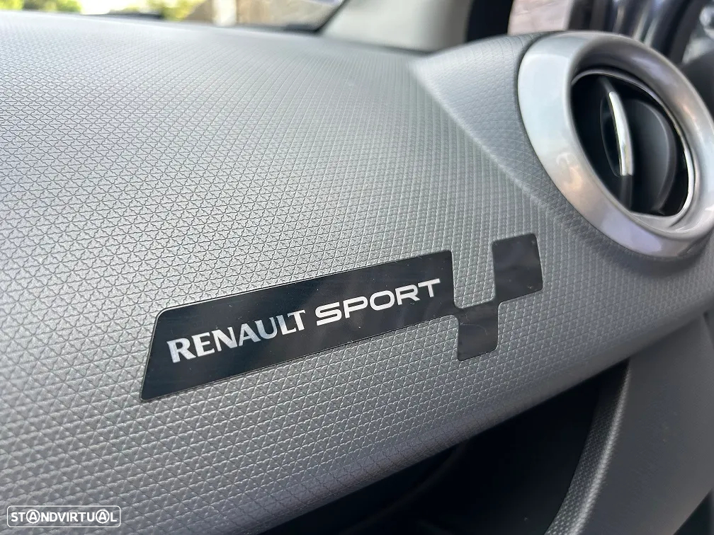 Renault Clio 1.2 TCE GT EDC - 25