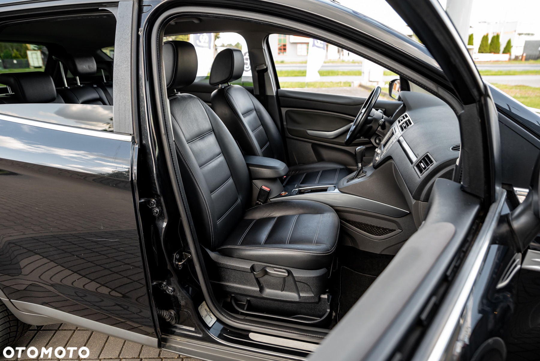 Ford Kuga 2.5 4x4 Titanium - 24