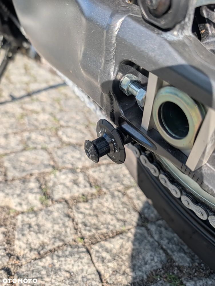 Yamaha MT - 8