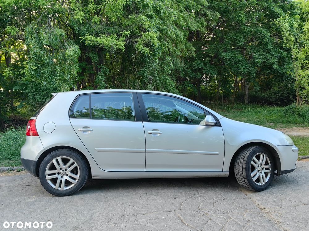 Volkswagen Golf - 2