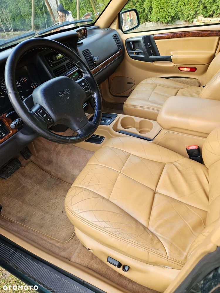 Jeep Grand Cherokee - 15