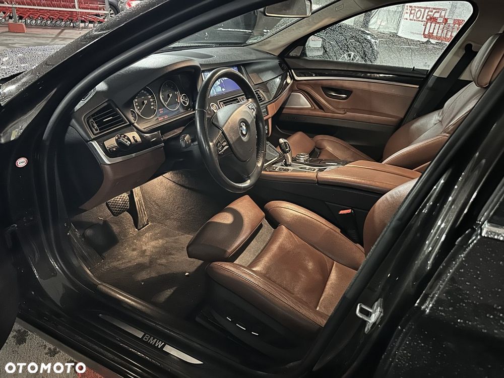 BMW Seria 5 520d - 5