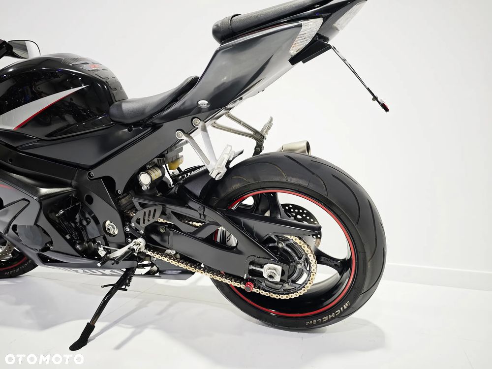 Suzuki GSX-R - 17