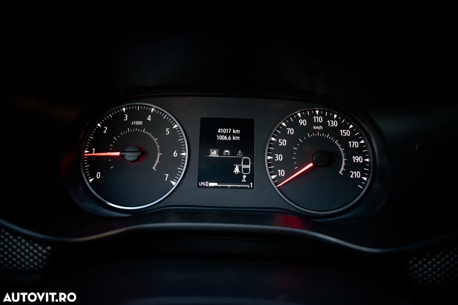 Dacia Logan ECO-G 100 MT6 Comfort - 32