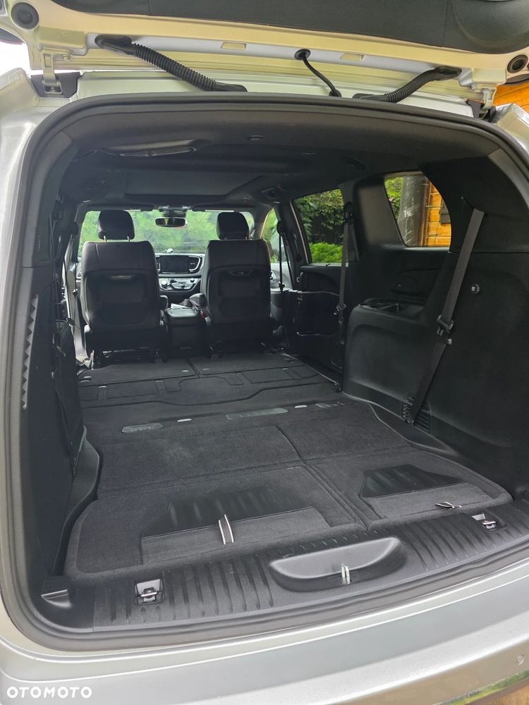 Chrysler Pacifica - 33