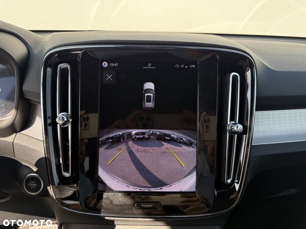 Volvo XC 40 - 25