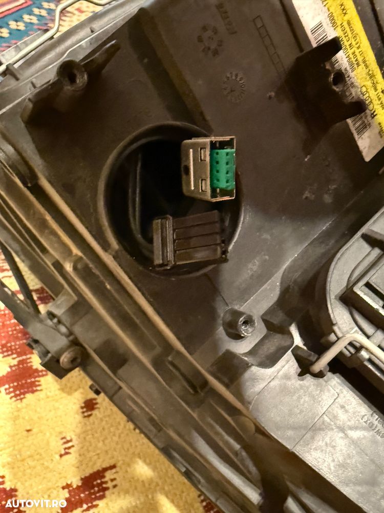 Q5 2013 faruri stinga/ dreapta xenon - 1