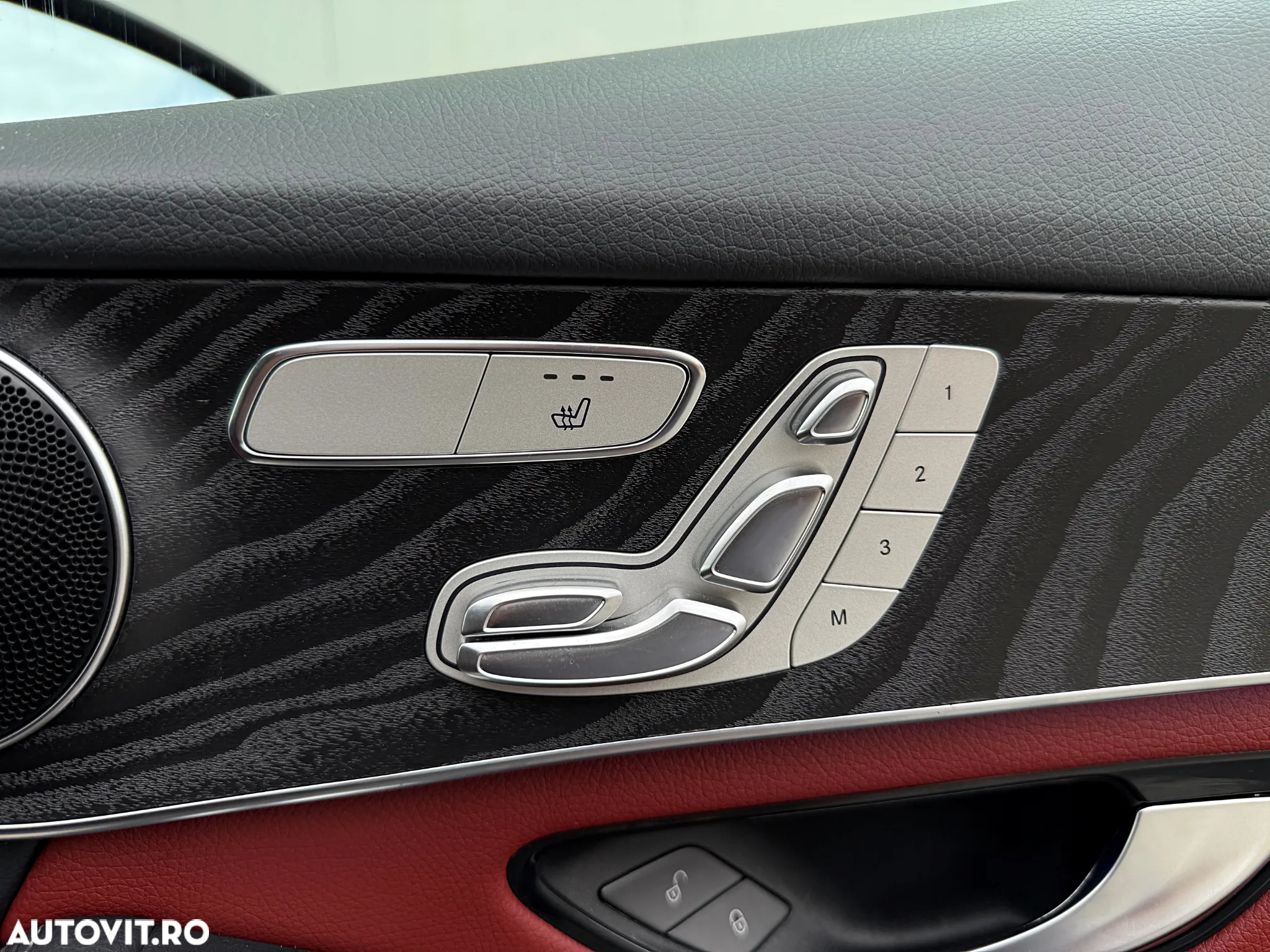Mercedes-Benz GLC 300 4Matic 9G-TRONIC AMG Line - 31
