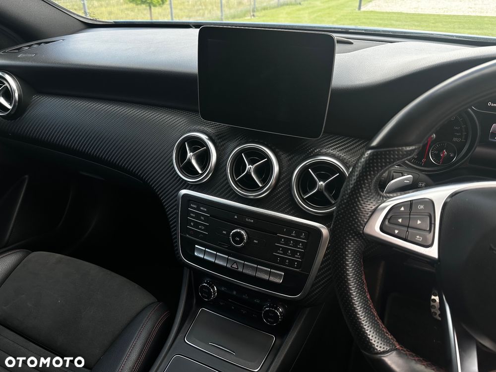 Mercedes-Benz Klasa A 180 d 7G-DCT AMG Line - 10