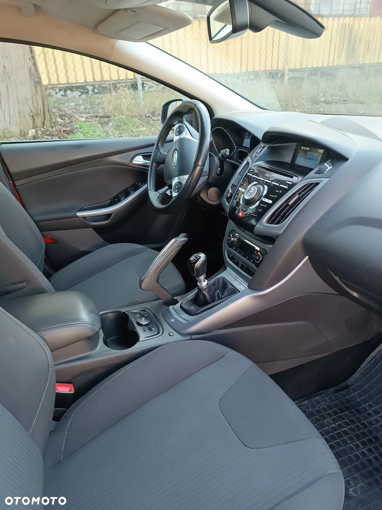 Ford Focus 1.6 EcoBoost Titanium - 23