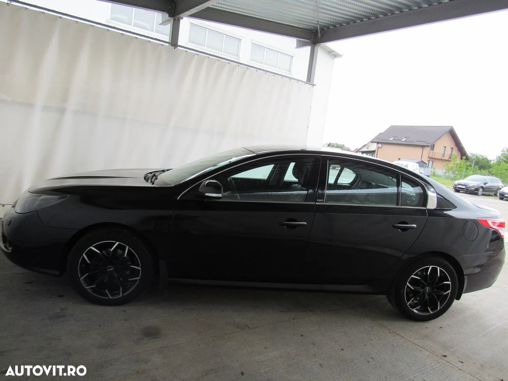 Renault Latitude - 4