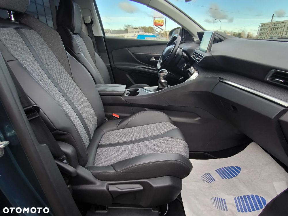 Peugeot 5008 1.2 PureTech Active S&S - 19