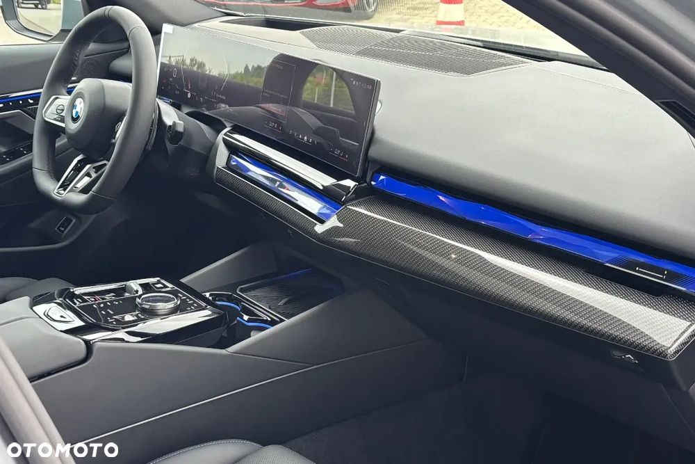 BMW Seria 5 520d xDrive mHEV - 12