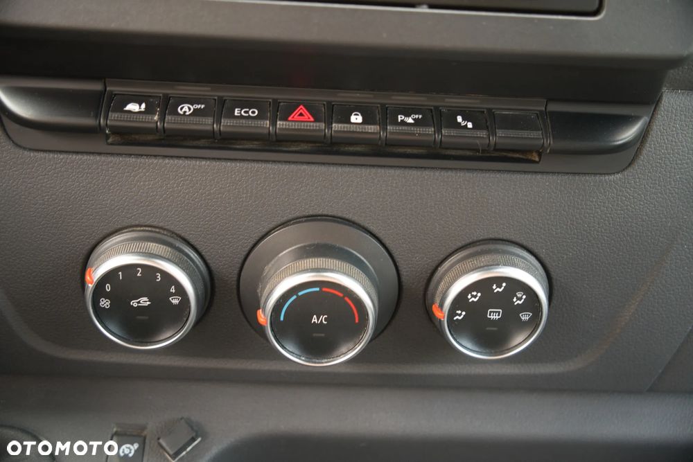 Renault Master - 15