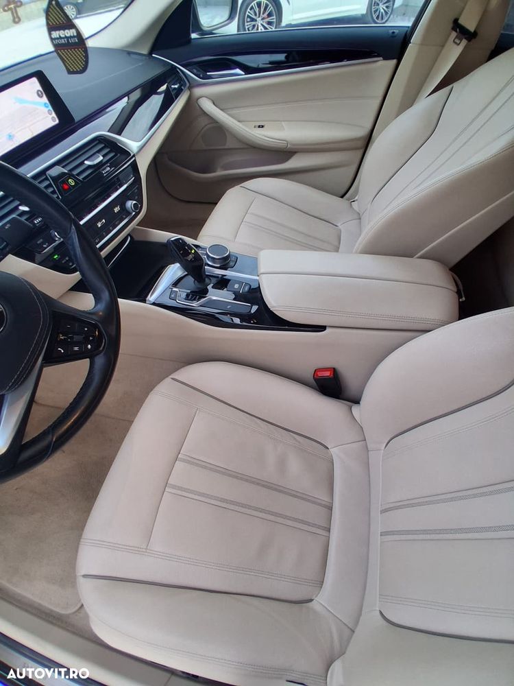 BMW Seria 5 518d Aut. - 9