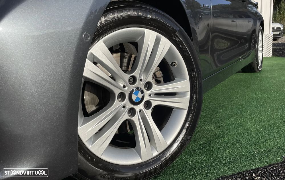 BMW 320 d Touring Auto Line Sport - 15