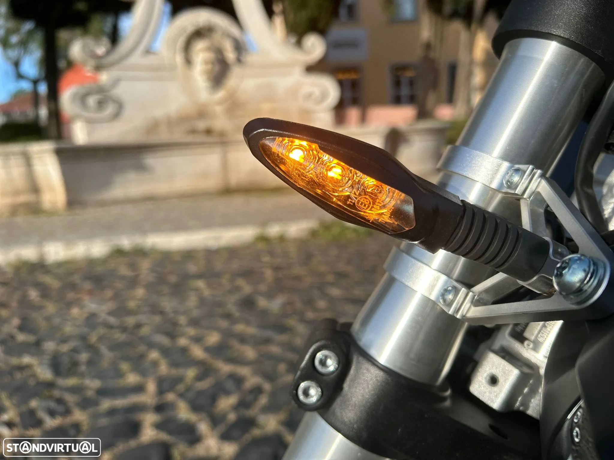 Horwin CR6 55AH CAFE RACER - 10