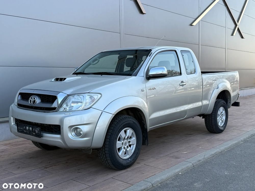 Toyota Hilux - 4