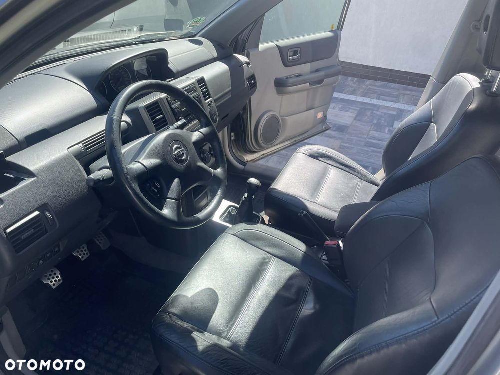 Nissan X-Trail 2.2 dCi Elegance - 4