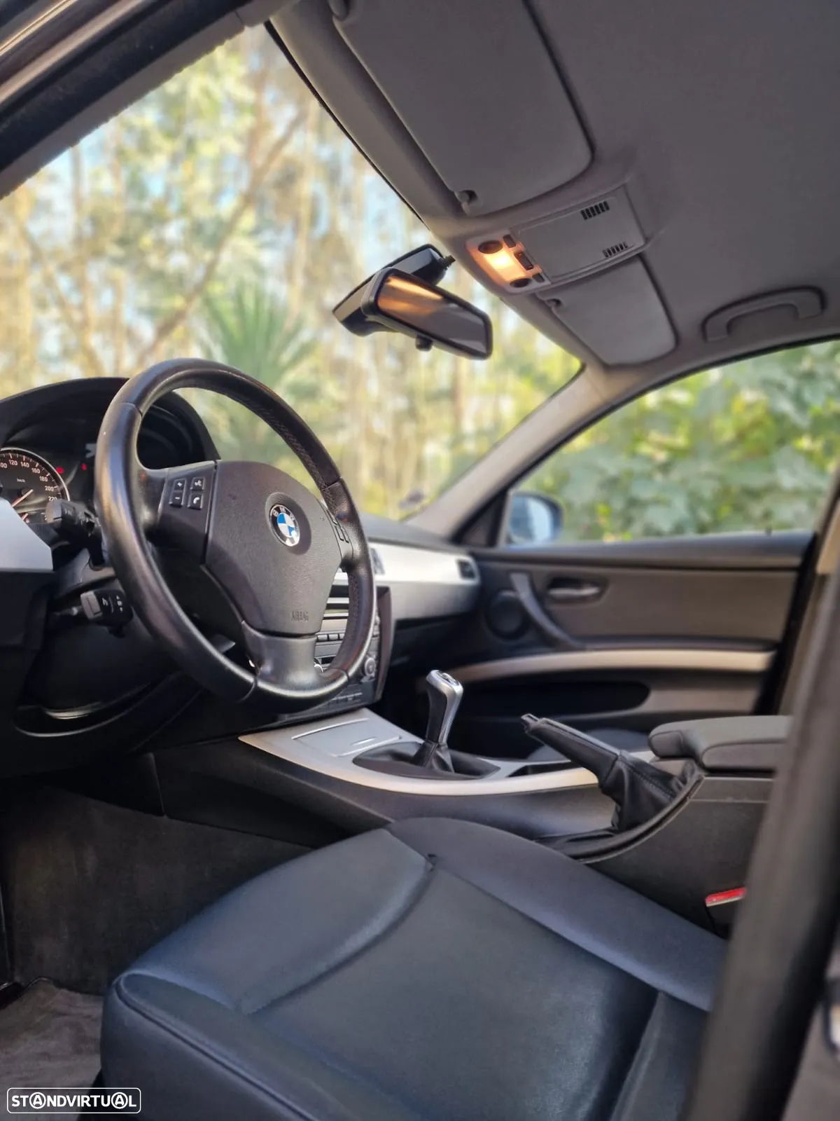 BMW 318 d Touring Dynamic - 9